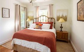 Birmingham Home/2Br/Close To Everything!